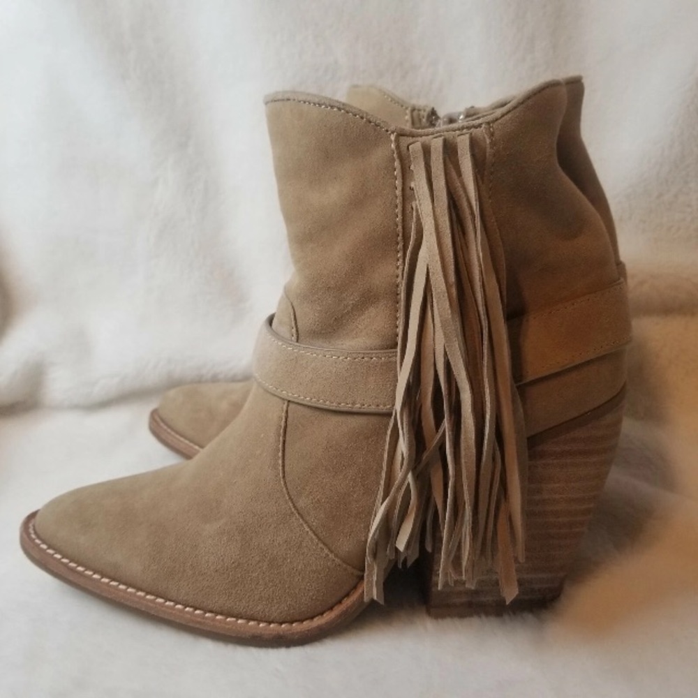 Giani Bernini Tan Ankle Booties with Fringe